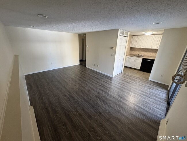 Foto del edificio - 20 Burgundy Hill Ln