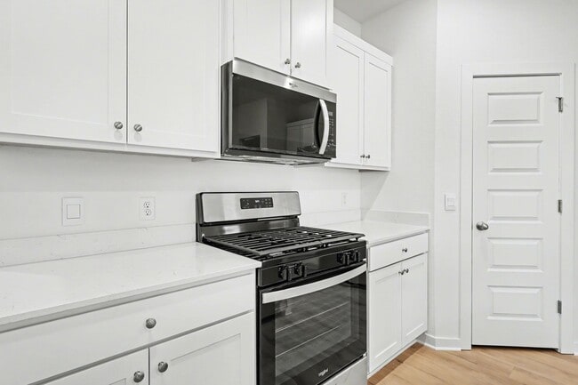 Building Photo - 526 Colorado St