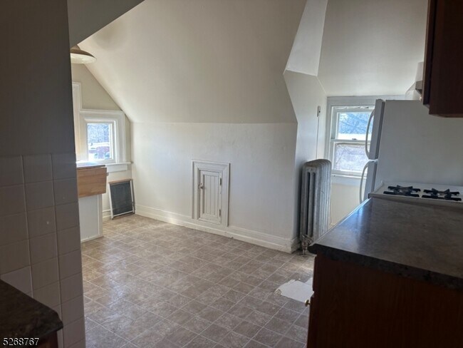 Foto del edificio - 324 Claremont Ave