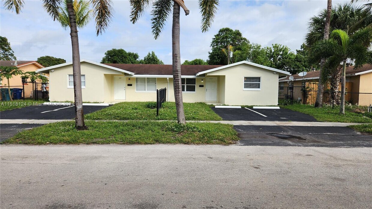 5317 NW 18th Ct Unit 5317, Lauderhill, FL 33313 Room for Rent in
