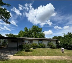 Building Photo - 4025 Eastland St