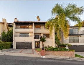 Building Photo - 1350 E Tujunga Ave