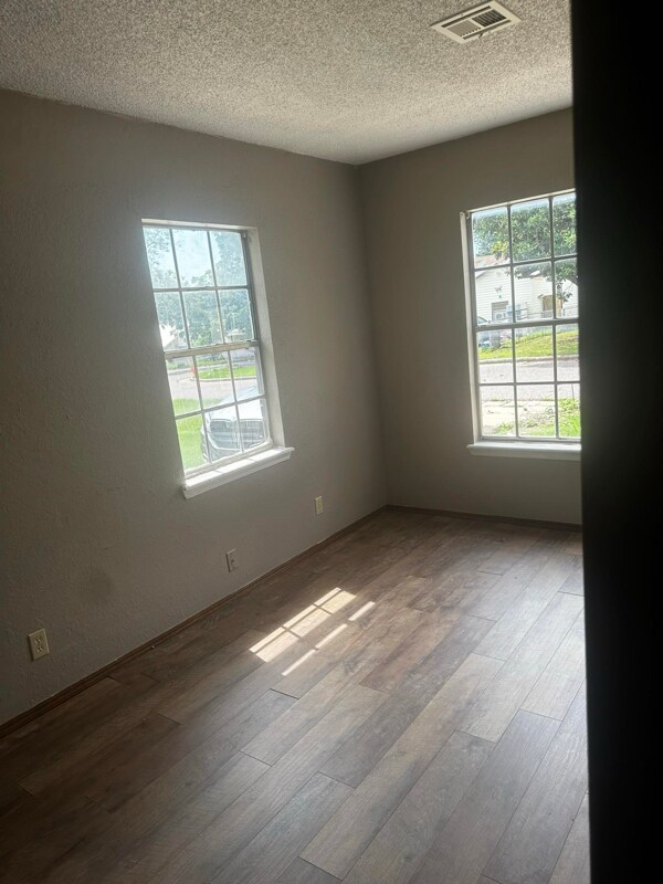 Foto del edificio - 1312 E Whittaker St