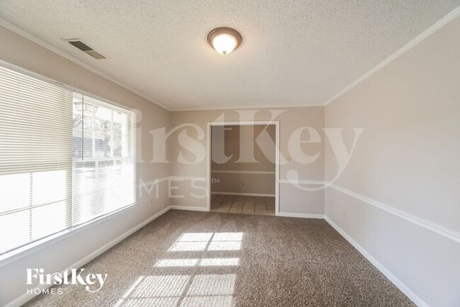 Building Photo - 6704 Amersham Dr