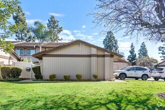 Building Photo - 11487 Matinal Cir