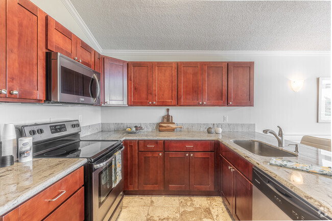 2BR, 2BA - 1288SF - Kitchen - Waverley & Stuart Hall