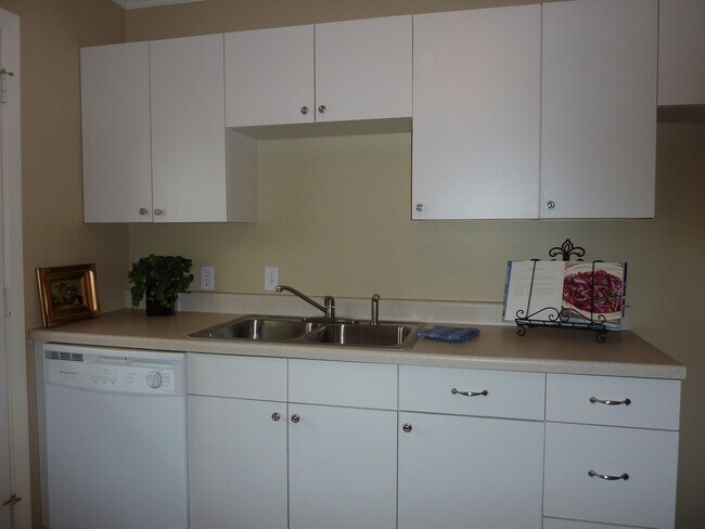 Foto del edificio - 931 E 37th Pl