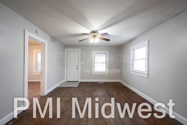 Building Photo - 2905 E 17th St