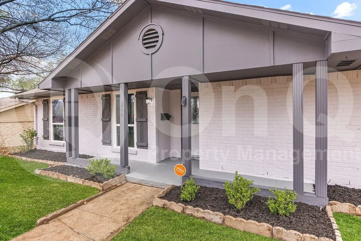 Foto principal - 306 Wildbriar Dr