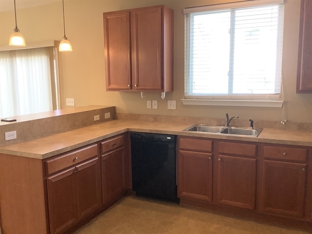 Foto del edificio - 8811 Shadowglen Dr