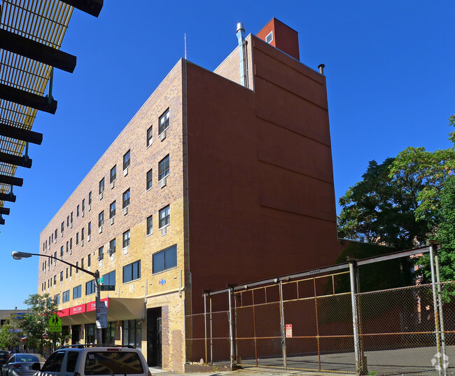 Foto principal - 2818 31st St