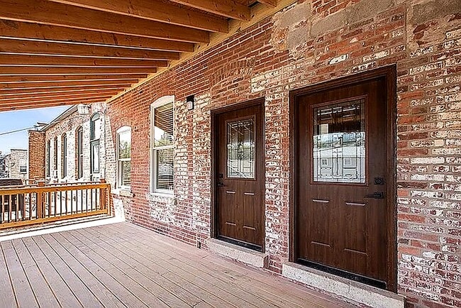 Building Photo - 1026 S State St