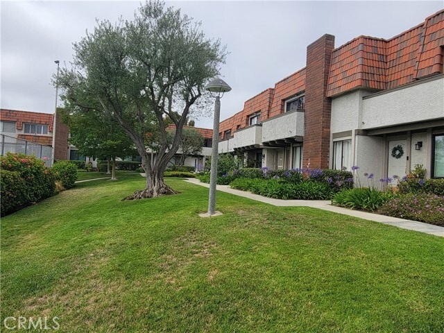 Building Photo - 27909 Ridgebluff Ct