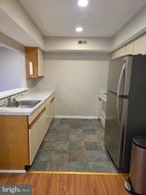 Building Photo - 311 Gregorys Way