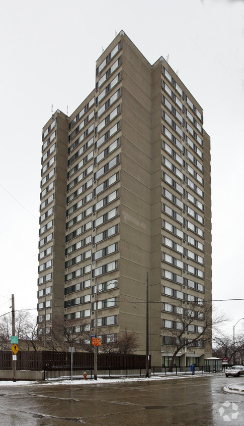 Primary Photo - Lakeview Tower