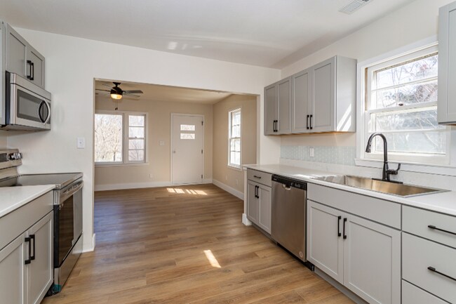 Foto del edificio - 3118 Ellis St