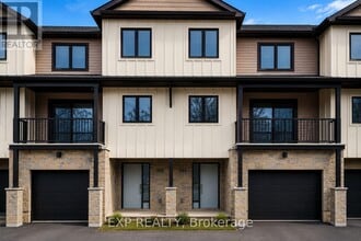 Building Photo - 327 Voyageur Pl