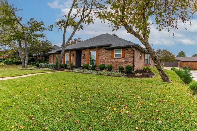 Foto del edificio - 4636 Versailles Ln