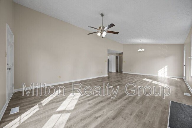 Foto del edificio - 1421 Matilda Ct