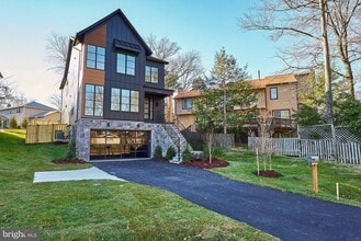 Building Photo - 6845 Churchill Rd