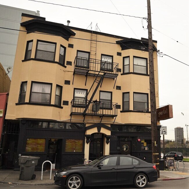 Building Photo - 1615 2nd Ave