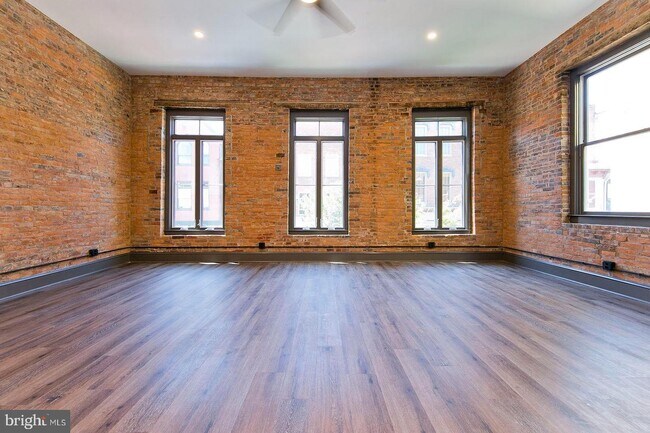 Building Photo - 160 N Loudoun St
