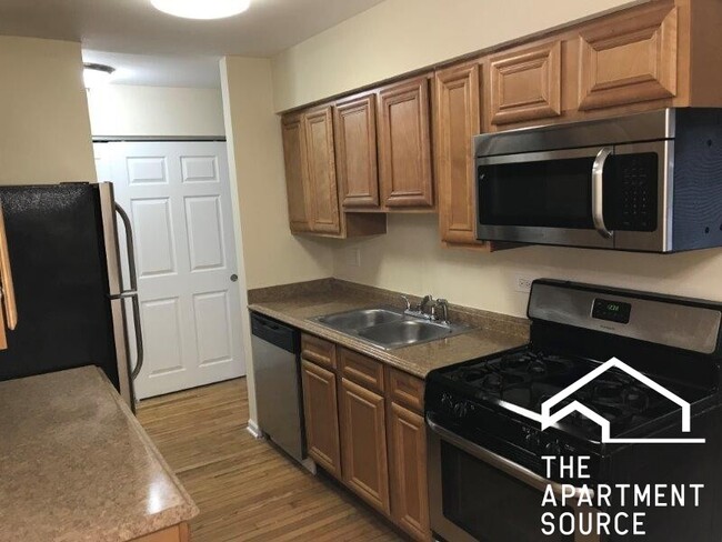 Building Photo - 1630 W Estes Ave