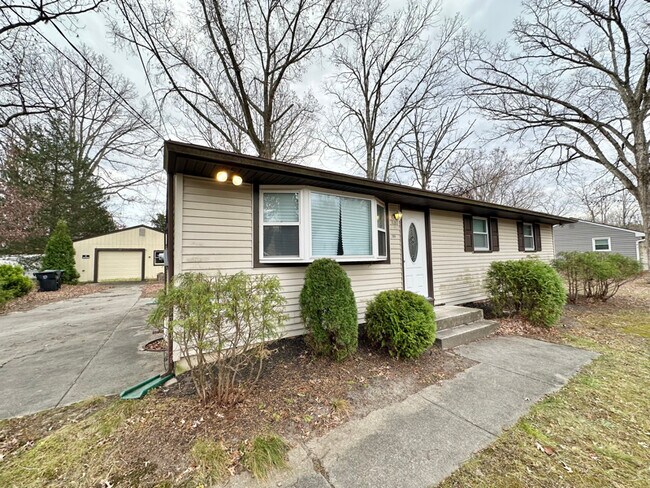 Foto del edificio - 206 Bittlewood Ave