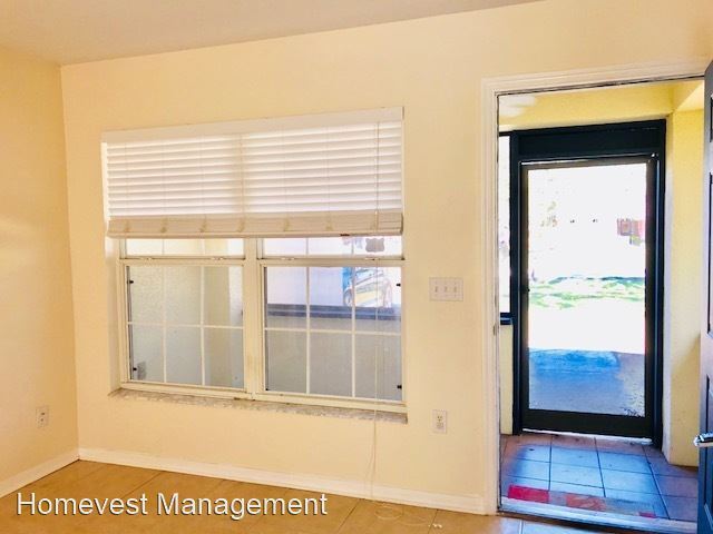 Foto del edificio - 3 br, 2 bath House - 115 W. 5th Street