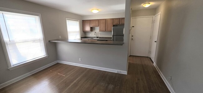 Building Photo - Henry Clay Court Apartments