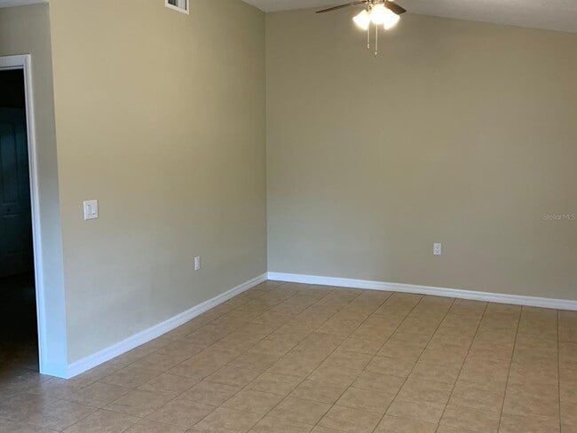 Building Photo - 7492 Beckers Ln