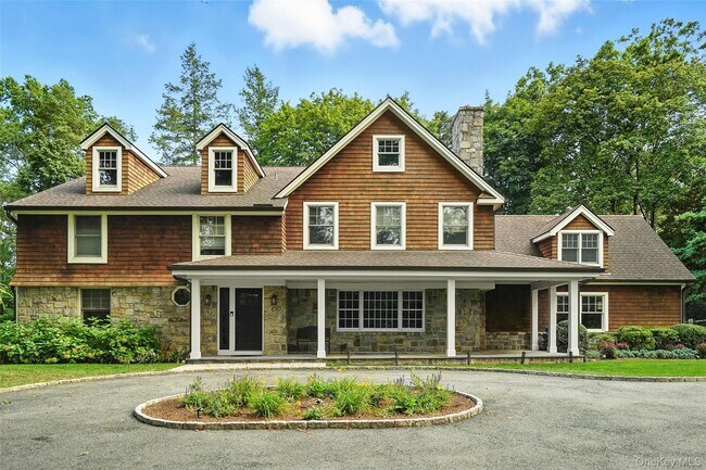 Foto del edificio - 548 Anderson Hill Rd