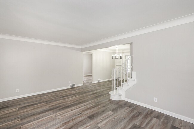 Building Photo - 4154 Bayard Rd