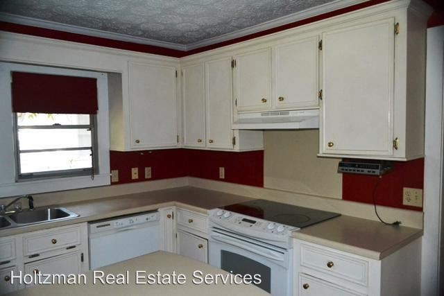 Building Photo - 3 br, 3 bath House - 122 South Rushing Street