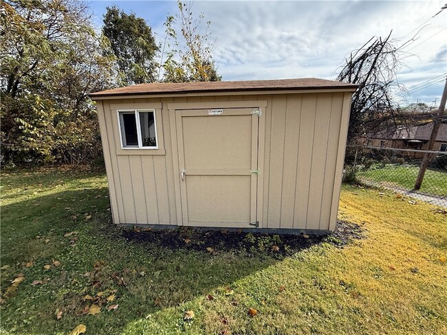 Foto del edificio - 300 Taylor St