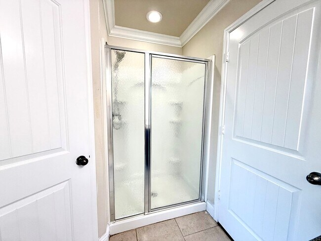 Foto del edificio - 806 E 98th St