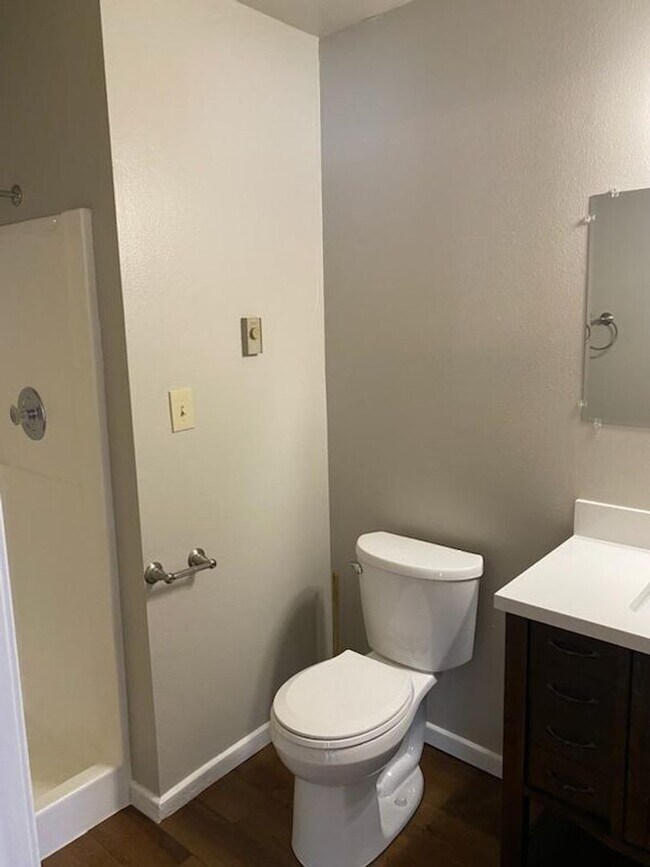 Foto del edificio - *LEASE PENDING* Remodeled Condo on Talisma...