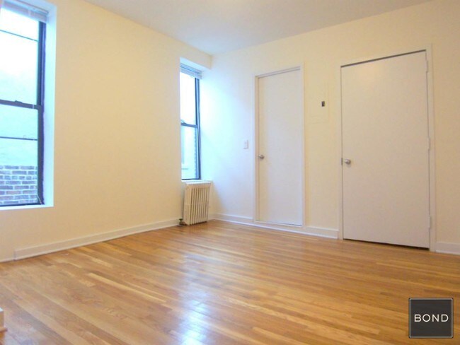 Building Photo - 303 E 76th St