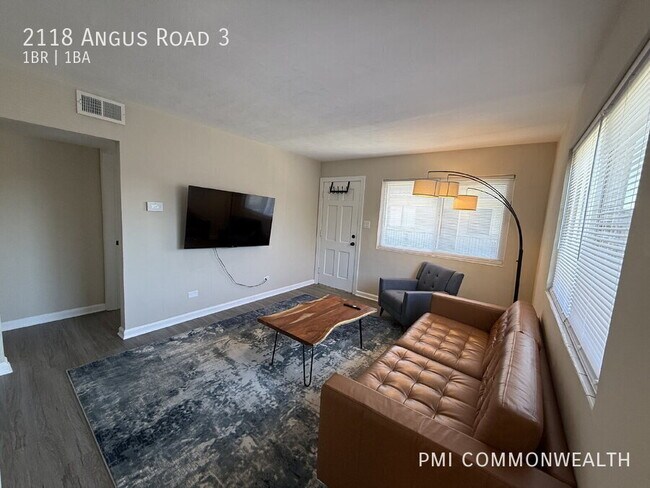 Building Photo - 2118 Angus Rd