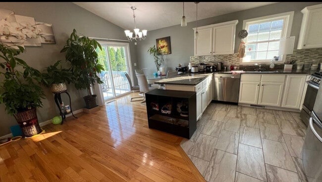 Building Photo - 24 Manchester St