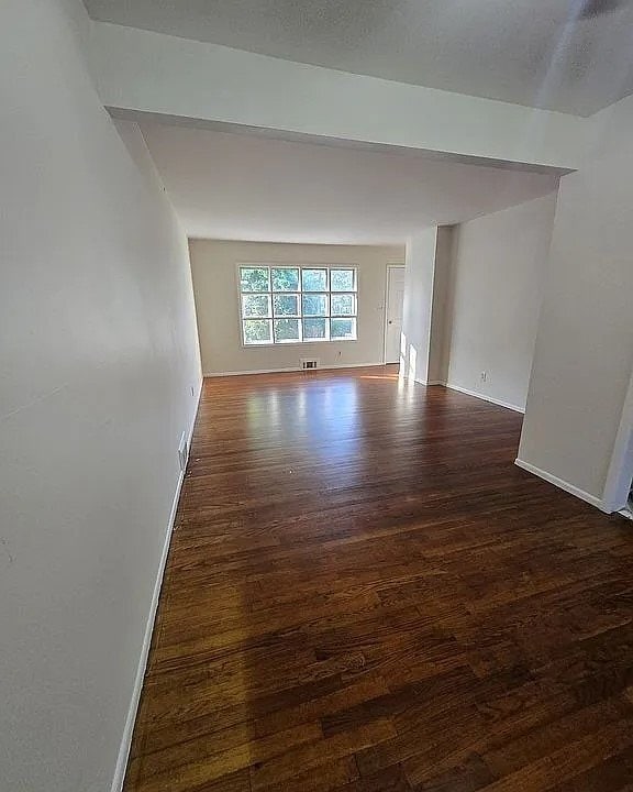 Foto del edificio - 681 Aldrich Rd