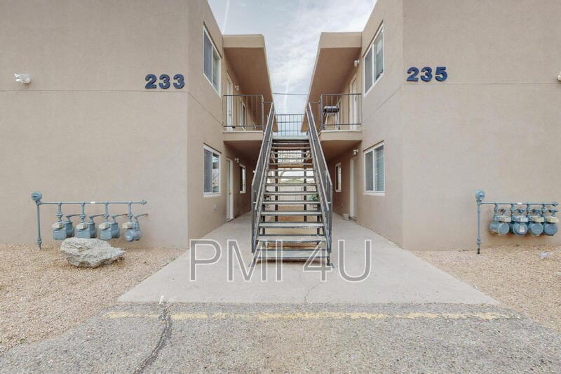 Primary Photo - 235 Tennessee St NE