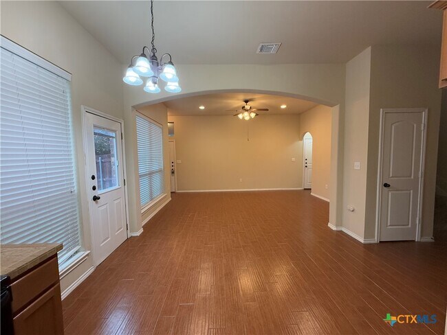 Foto del edificio - 1149 Brown Rock Dr