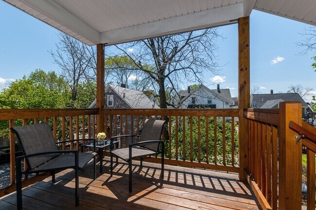 Foto del edificio - 81 Ash St