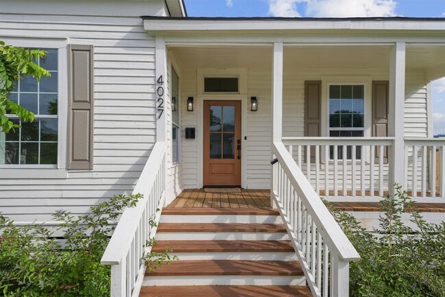 Foto del edificio - 4027 Ave N Ursuline St