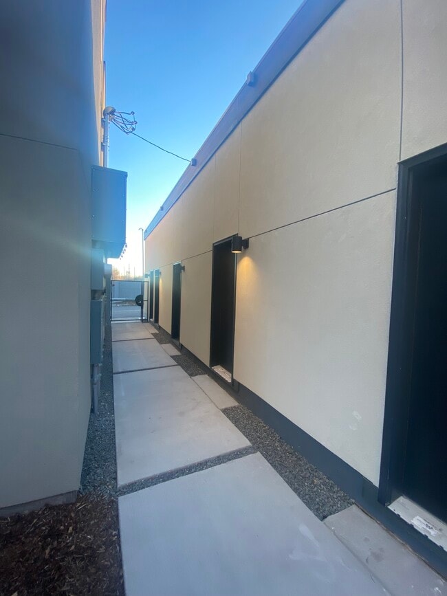 Building Photo - Tejon Ten Towns