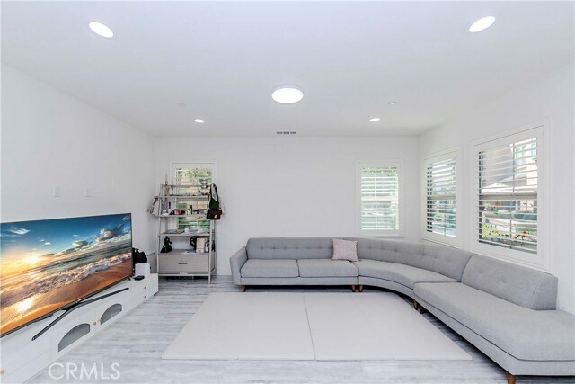 Building Photo - 2545 Almeria Ln