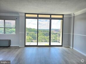 Building Photo - 2059 Huntington Ave