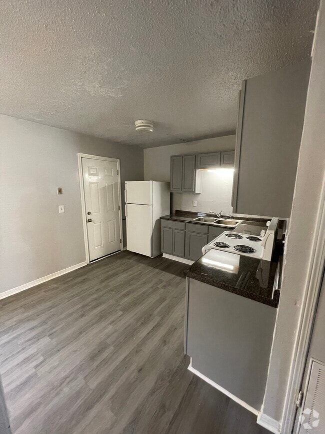 kitchen - 1004 Killoden Dr