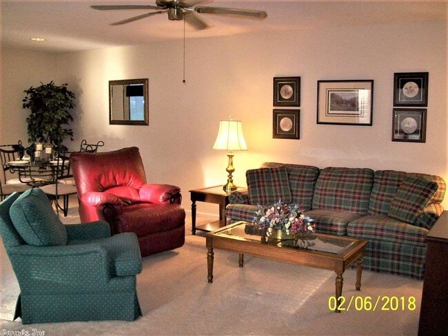 Foto del edificio - 134 Richwood Dr